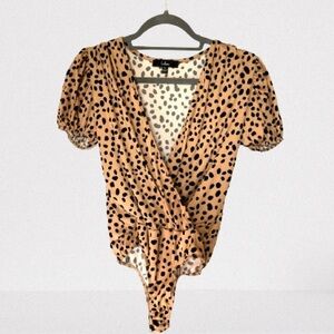 Lulu’s Leopard/Cheetah Print Work Blouse Bodysuit Size Medium
